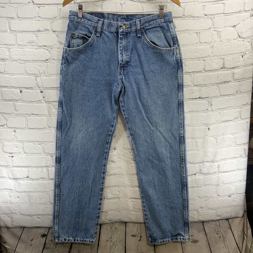 Wrangler Blue Jeans Mens Sz 32 x 30 Medium Wash